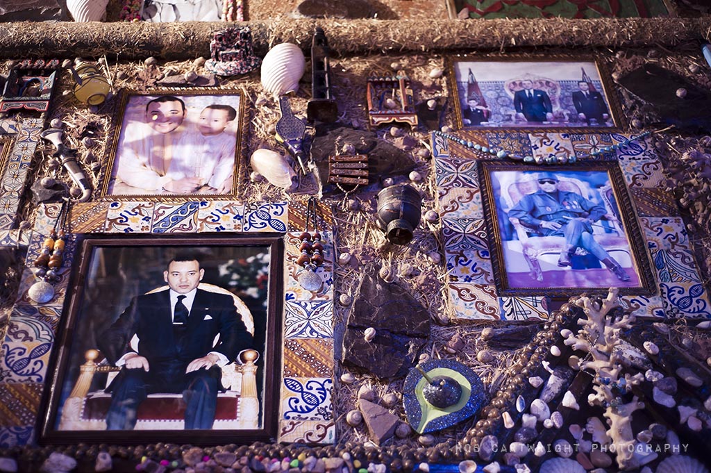 marrakesh maroc king mohammed VI of morocco north africa street tribute photographs honour 50mm rob cartwright