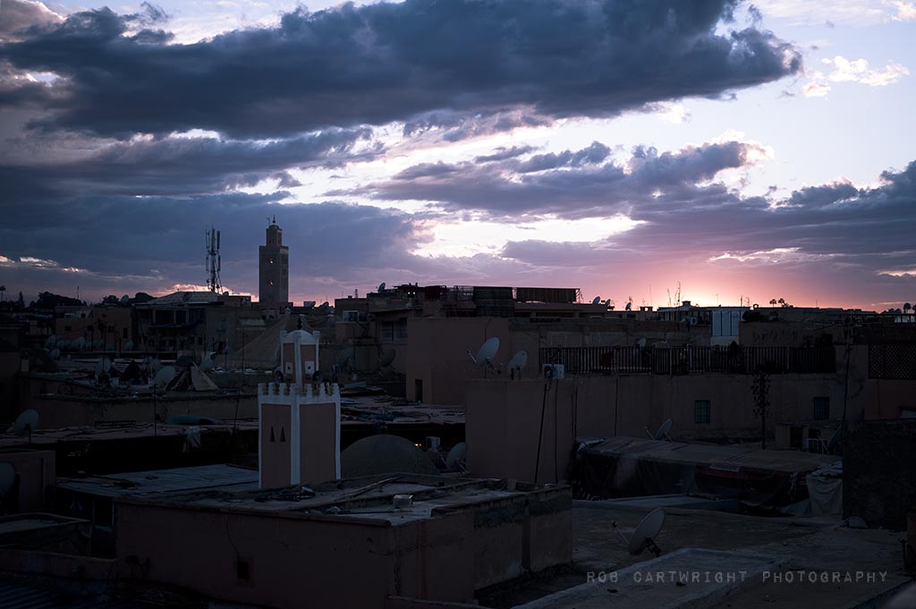 marrakesh maroc morocco north africa street landscape sunset sky rooftops souks view cafe des epices 50mm rob cartwright