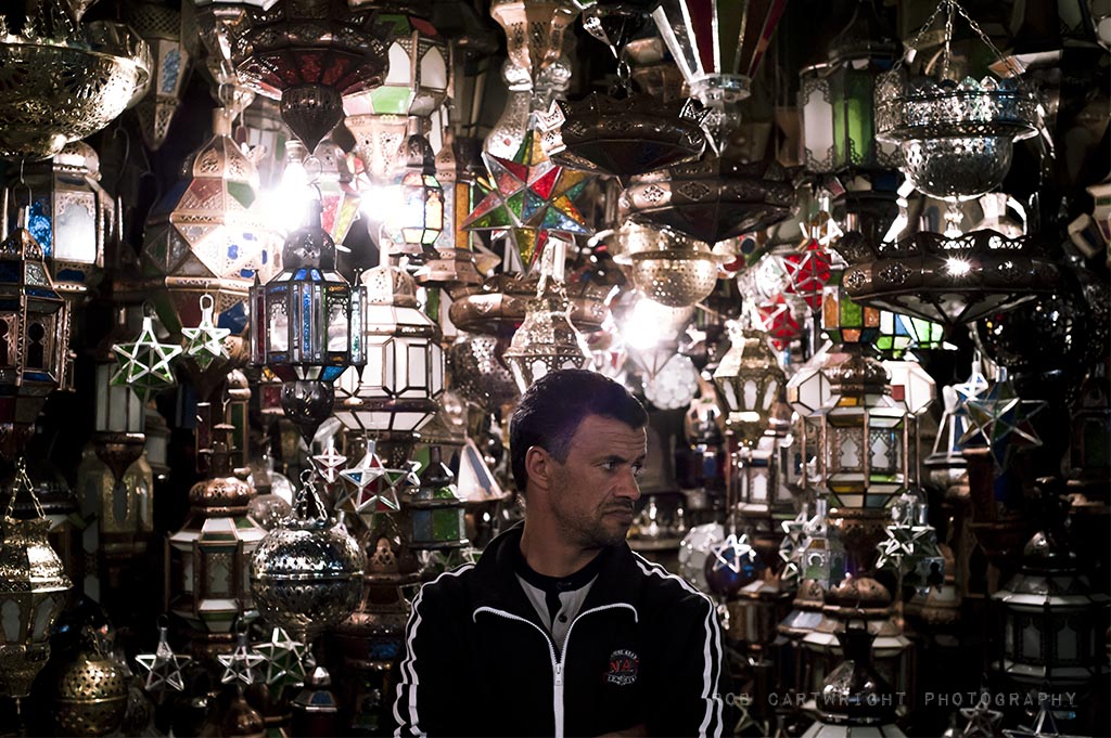 marrakesh maroc morocco north africa street night souk market lights lanterns trader candid portrait bokeh nikon 50mm rob cartwright
